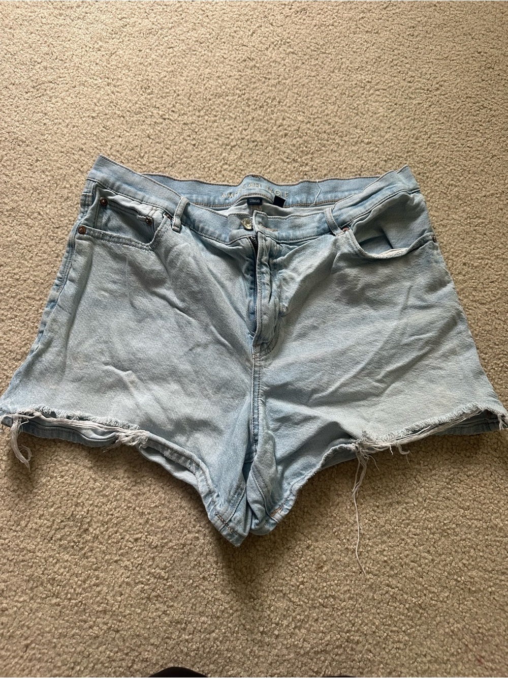 AE Light Wash Denim Women’s Shorts
